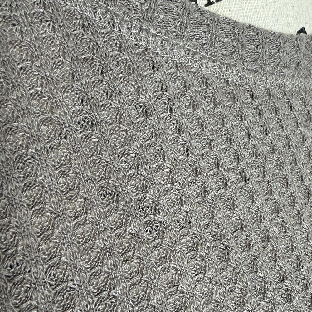 Bear Dance Textured Knit Top - Picture 6 of 7